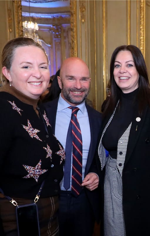 La embajadora británica, Kirsty Hayes, y el embajador de Unión Europea, Amador Sánchez Rico, junto a Sandra Pettovello, ministra de Capital Humano de la Nación, la embajadora de Finlandia, Nicola Lindertz, y Ginnette Campos Rojas, embajadora de Costa Rica