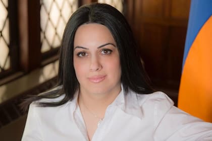 La embajadora de Armenia en la Argetina Estera Mkrtumyan