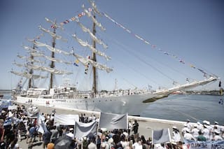 La Fragata Libertad amarró en Mar del Plata tras cinco meses de navegación