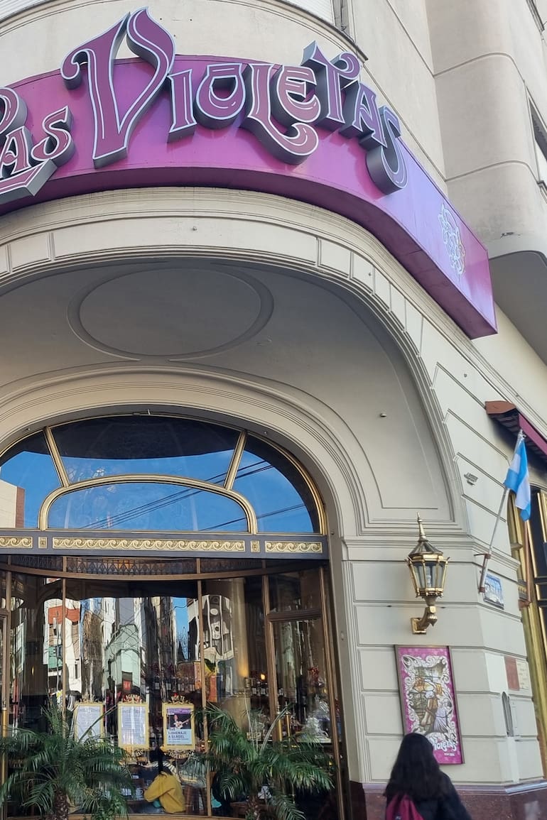 La emblemática esquina de Medrano y Av. RIvadavia