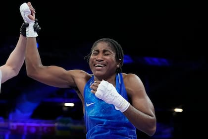 La emoción de Cindy Ngamba, integrante del Equipo de Refugiados, luego de una victoria en los Juegos Olímpicos de París