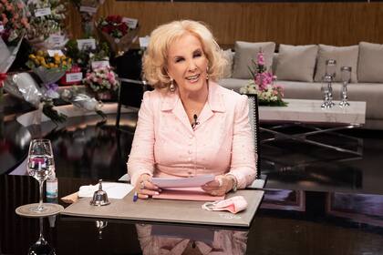 La emoción de Mirtha Legrand en su regreso a la TV: “Pasé 300 días sin salir de casa; eso no le hace bien al espíritu, ni al cuerpo”