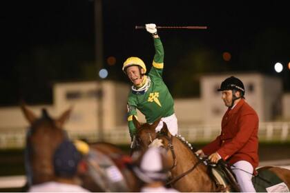 La emoción del jinete vencedor, en una tarde con muchos sentimientos encontrados