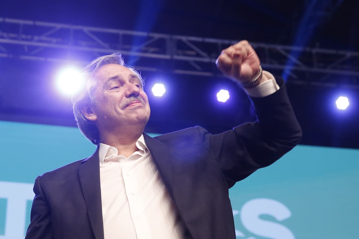 La emoción del presidente electo cuando ya se había confirmado el triunfo en primera vuelta