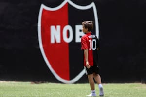 La emotiva foto de Thiago Messi en su visita al predio de Newell´s, donde todo empezó para Leo (Foto/X: @Newells)