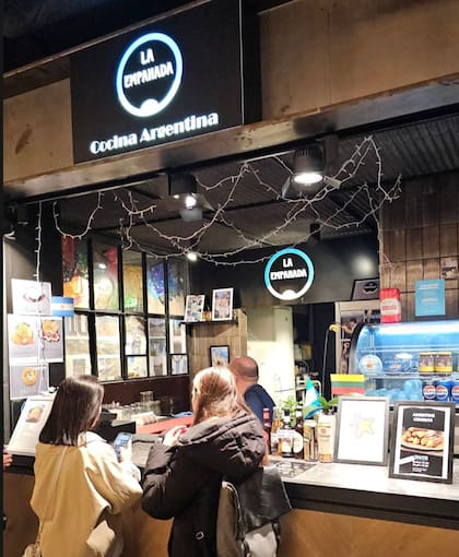 La empanada se encuentra en un centro comercial