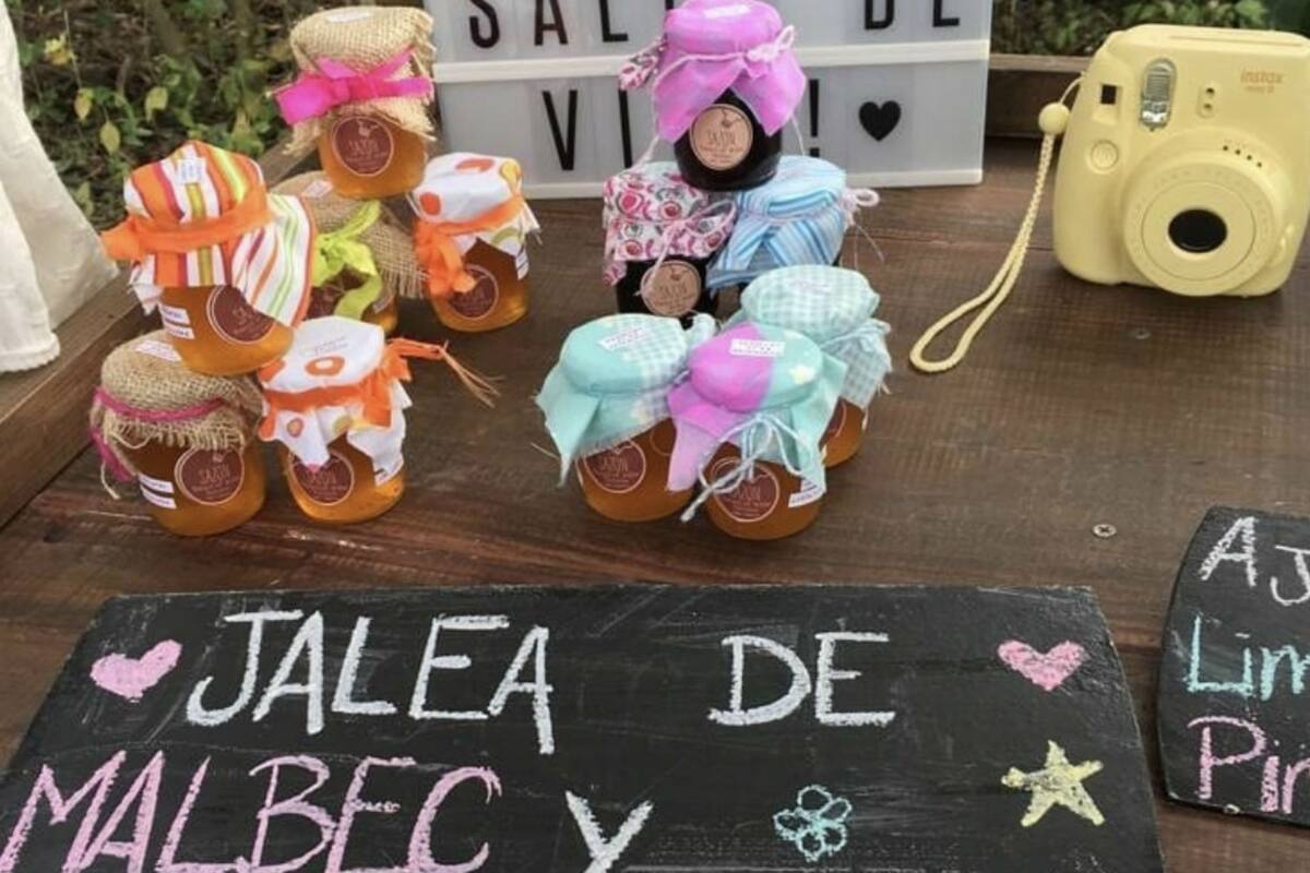 La emprendedora produce entre 30 y 40 kilos de sales de vino por mes