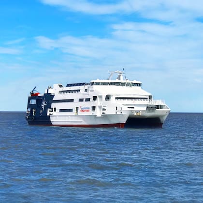 La empresa Colonia Express iniciaría las operaciones a Montevideo cuando reciba la autorización de la Administración Nacional de Puertos