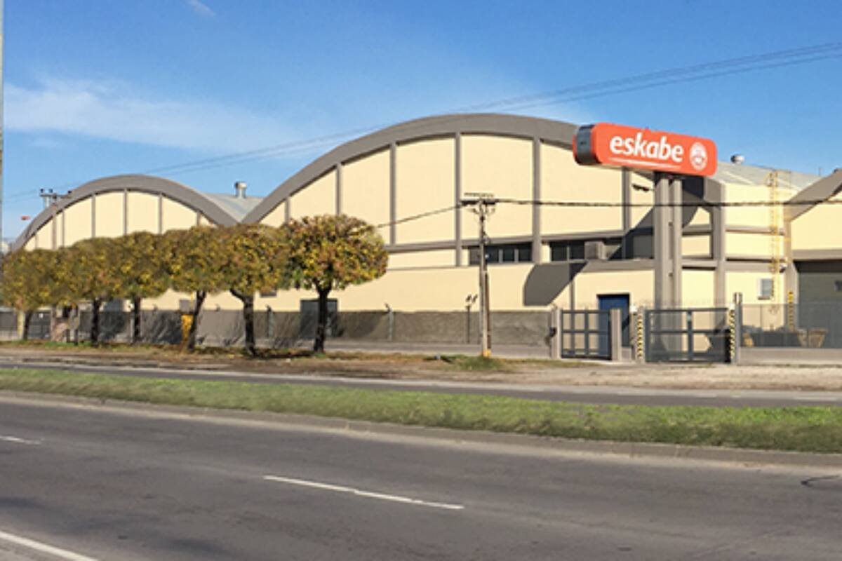 La empresa de calefactores y termogeneradores Eskabe se presentó en 2002 a un concurso preventivo que se cerró la semana pasada. Sin embargo, en diciembre, por efecto de la caída de las ventas y la devaluación, pidió el procedimiento preventivo de crisis (PPC)