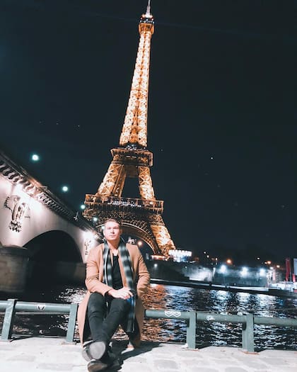 La empresa de marketing que montó Branden Condy le permitió viajar por el mundo.