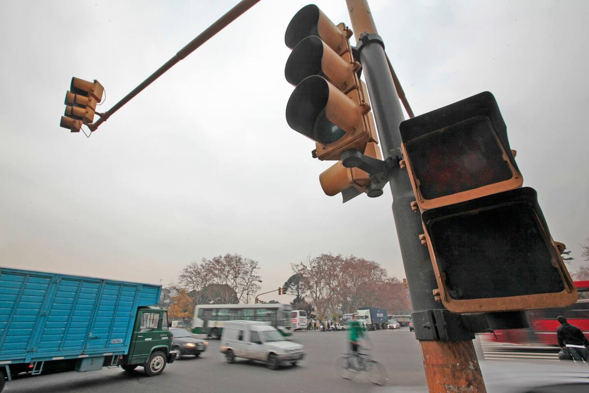 La empresa estatal Cammesa activó los mecanismos para reducir el suministro de energía a las distribuidoras locales en reclamo de deudas impagas; las dos suman casi $5300 millones