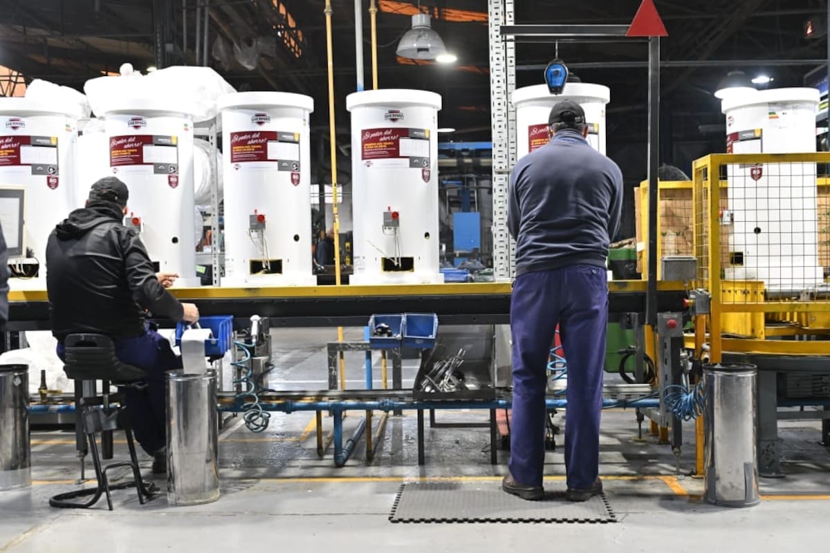La empresa fabricante de termotanques encara conversaciones con acreedores