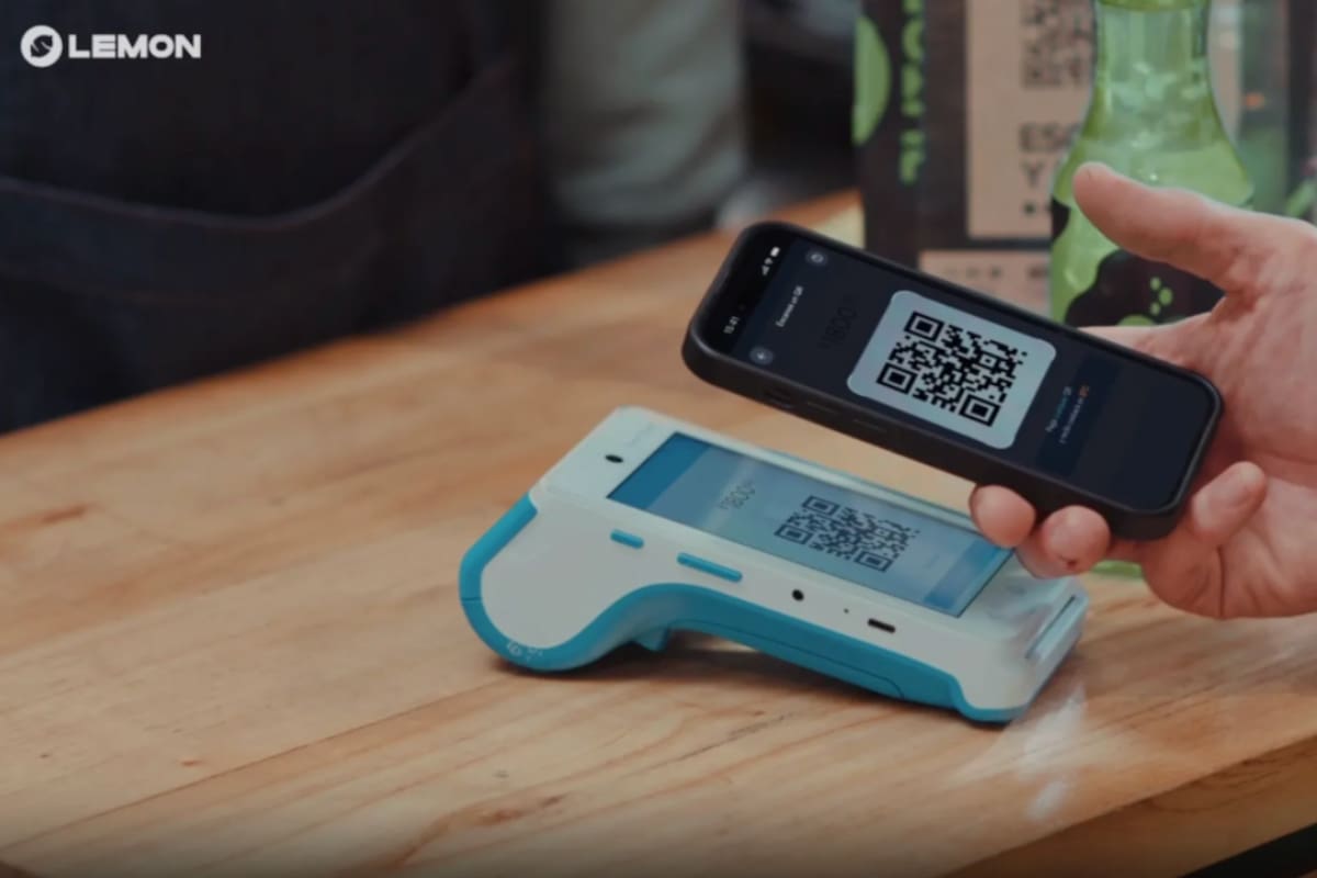 La empresa fijó un 1% de reintegro para los pagos realizados con criptomonedas como Bitcoin, Ethereum, USDT o USDC, y un 0,25% para aquellos que se hagan en moneda local Crédito: Lemon.