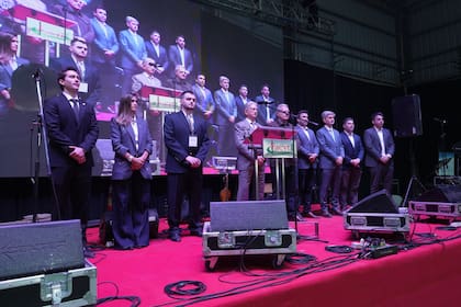 La empresa hizo un lanzamiento de la planta con 3000 productores