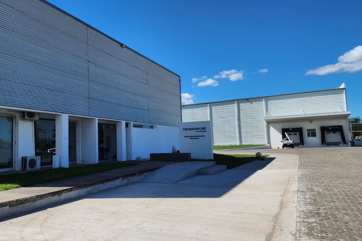 La empresa tiene una planta completamente automatizada en Mercedes, Buenos Aires