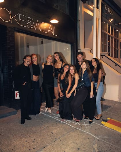 La empresaria compartió distintos momentos de su viaje junto a un grupo de amigos (Foto: Instagram @antonelaroccuzzo)