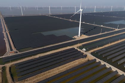La energía renovable alcanza un nuevo récord impulsada por el auge solar en China