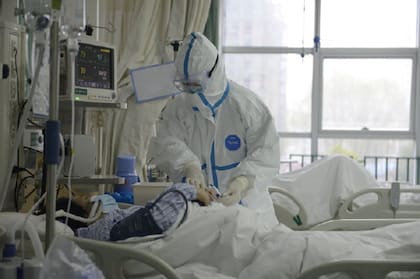 La enfermedad apareció el mes pasado por primera vez y hay 571 casos registrados; 17 personas murieron