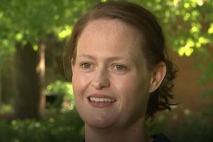 La enfermera Jenny McGee cuidó del primer ministro británico Boris Johnson cuando estuvo internado por coronavirus