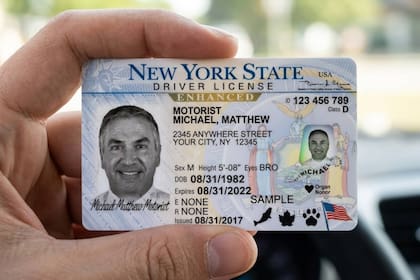 La Enhanced ID es una buena opción para quienes viajan con frecuencia en automóvil o autobús entre EE.UU. y Canadá o México