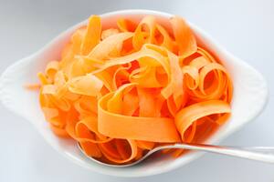 La ensalada de zanahoria con el hashtag #rawcarrotsalad -en el que se encuentran los videos que predican sus beneficios y se enseña su preparación- ha acumulado más de 44 millones de visitas solo en TikTok