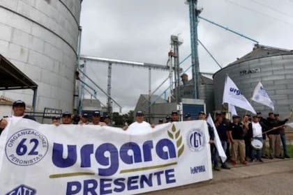 La entidad aseguró que presentó propuestas para preservar el poder adquisitivo de los trabajadores y pidió evitar medidas que paralicen la operatoria portuaria
