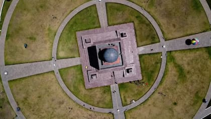La entrada al parque mitad del Mundo