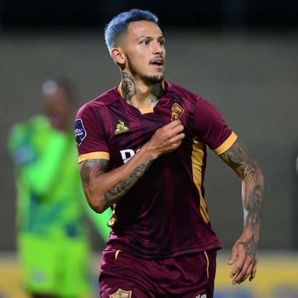 La entrada de Junior Mendieta al fútbol africano fue con la camiseta de Stellenbosch