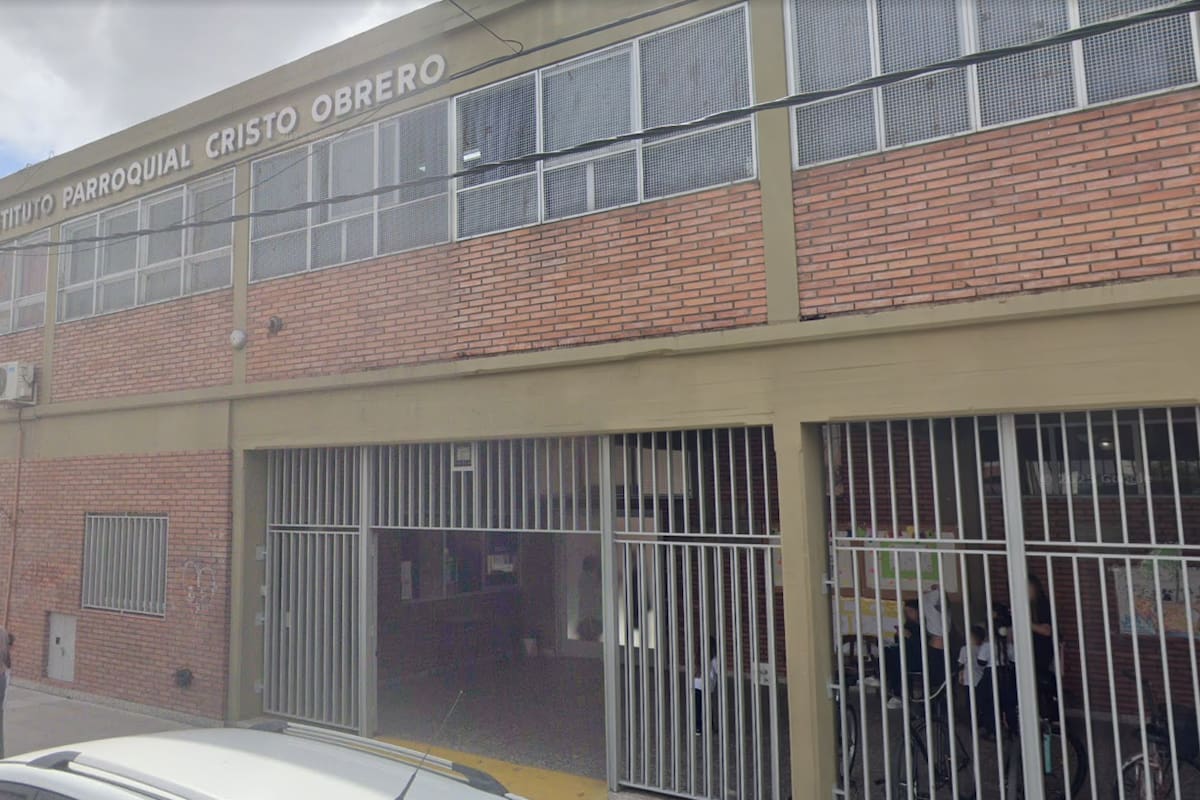 La entrada de la escuela, en Haedo