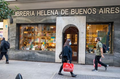 La entrada de la icónica librería anticuaria ubicada en Esmeralda 882.