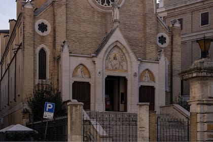 La entrada de la iglesia San Alfonso del Esquilino, en Roma