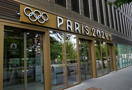 La entrada de las oficinas del comité organizador de los Juegos Olímpicos de París 2024 en Saint-Denis.