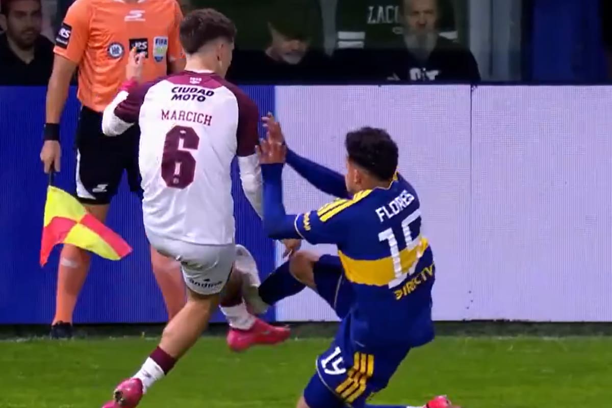 La entrada de Leonel Flores sobre Sasha Marcich por la que todo Lanús pidió la expulsión del jugador de Boca