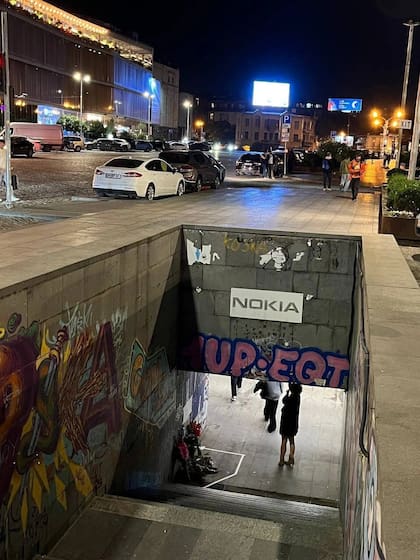 La entrada de subte en la que cayó Arina Glazunova