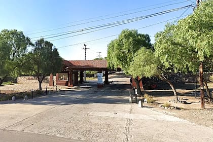 La entrada del barrio privado Cerro de la Capilla, en Mendoza