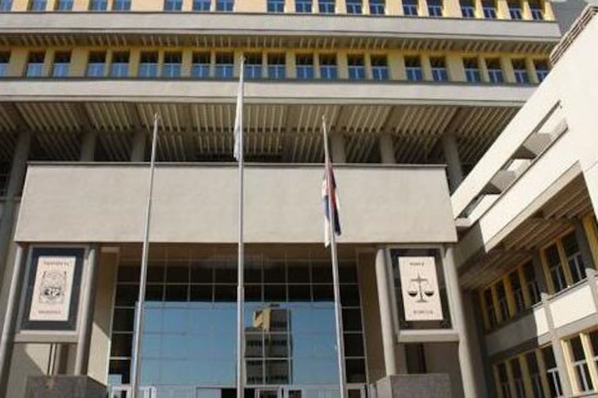 La entrada del Palacio de Justicia en Posadas, Misiones