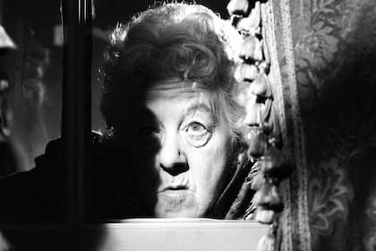 La entrañable Miss Marple, una avezada sabuesa que Agatha Christie delineó con rasgos de su propia abuela
