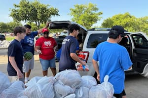 La entrega de comida en Texas contra la inseguridad alimentaria de la población más vulnerable (Instagram/@catholiccharitiesdallas)