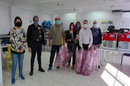 La entrega de las máscaras