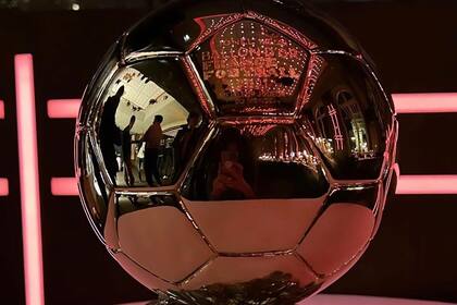 France Football podría entregar dos Balones de Oro
