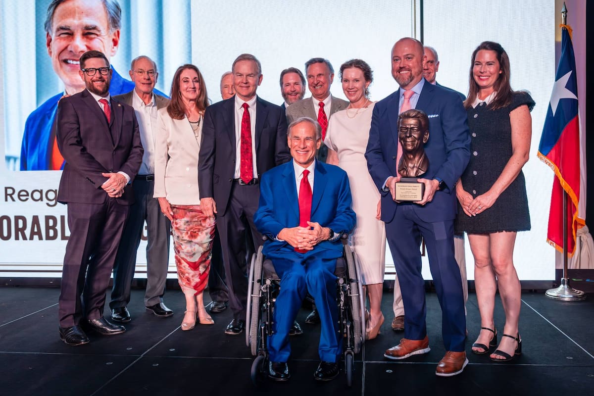La entrega del Premio Ronald Reagan al Gobernador Greg Abbott por parte de la Fundación de Políticas Públicas de Texas