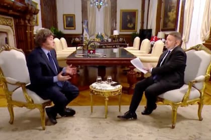 La entrevista de Javier Milei que ayer interrumpió Santiago Caputo