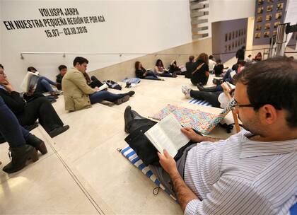 La escalera, una biblioteca improvisada