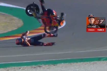 La escalofriante caída de Toba en el Moto3