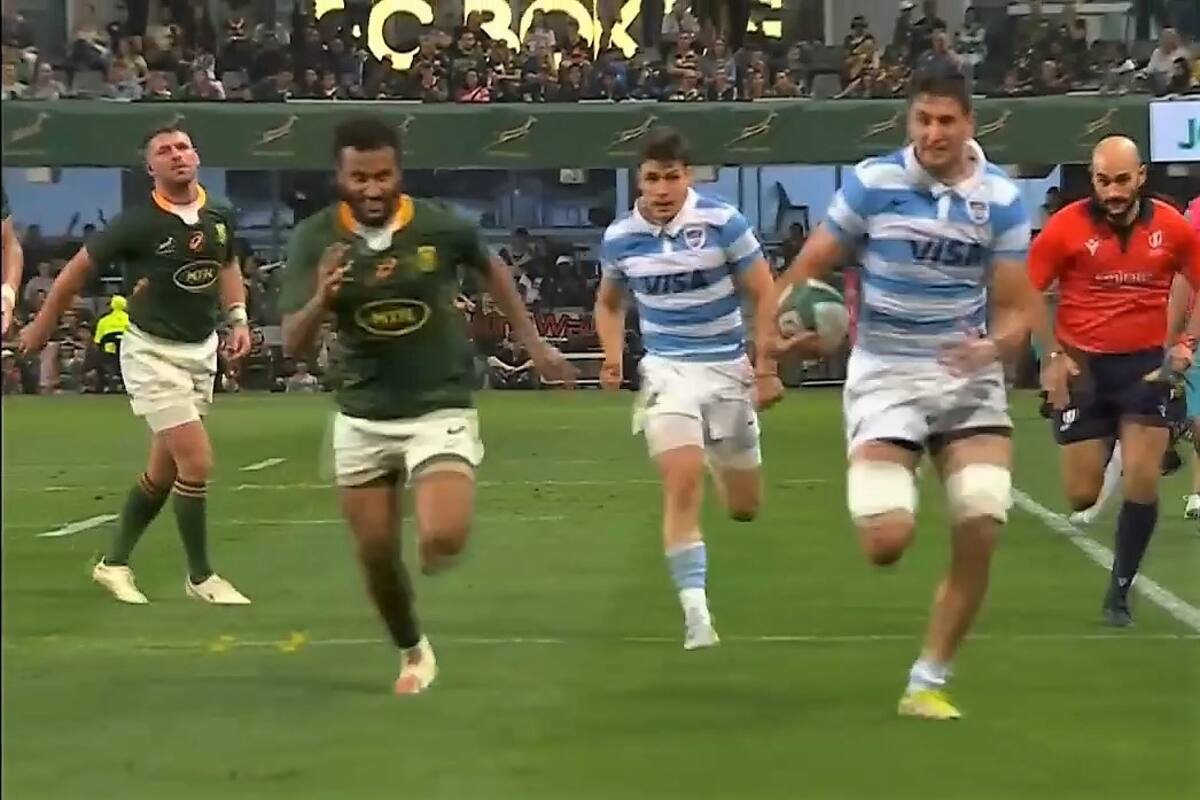 La escapada de Juan Martín González para el segundo try argentino