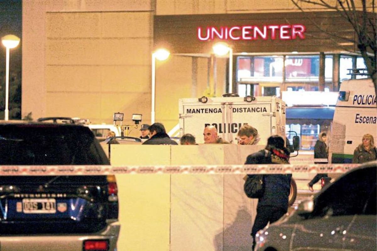 La escena del doble homicidio en Unicenter