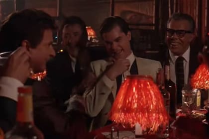 La escena entre Joe Pesci y Ray Liotta de Buenos muchachos que muchos recordaron hoy, fue en gran medida improvisada por ambos actores