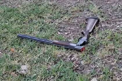 La escopeta calibre 12/70 usada en la escuela de San Cristóbal, Santa Fe