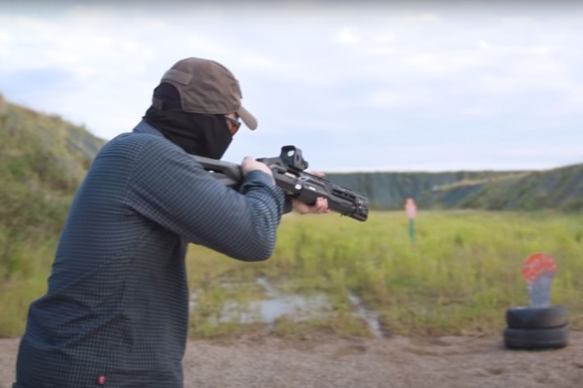 La escopeta MP-155 Ultima tiene una cámara FullHD y una Raspberry Pi en la culata