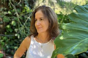 La escritora Carolina Esses ganó el Premio Tiflos de Poesía